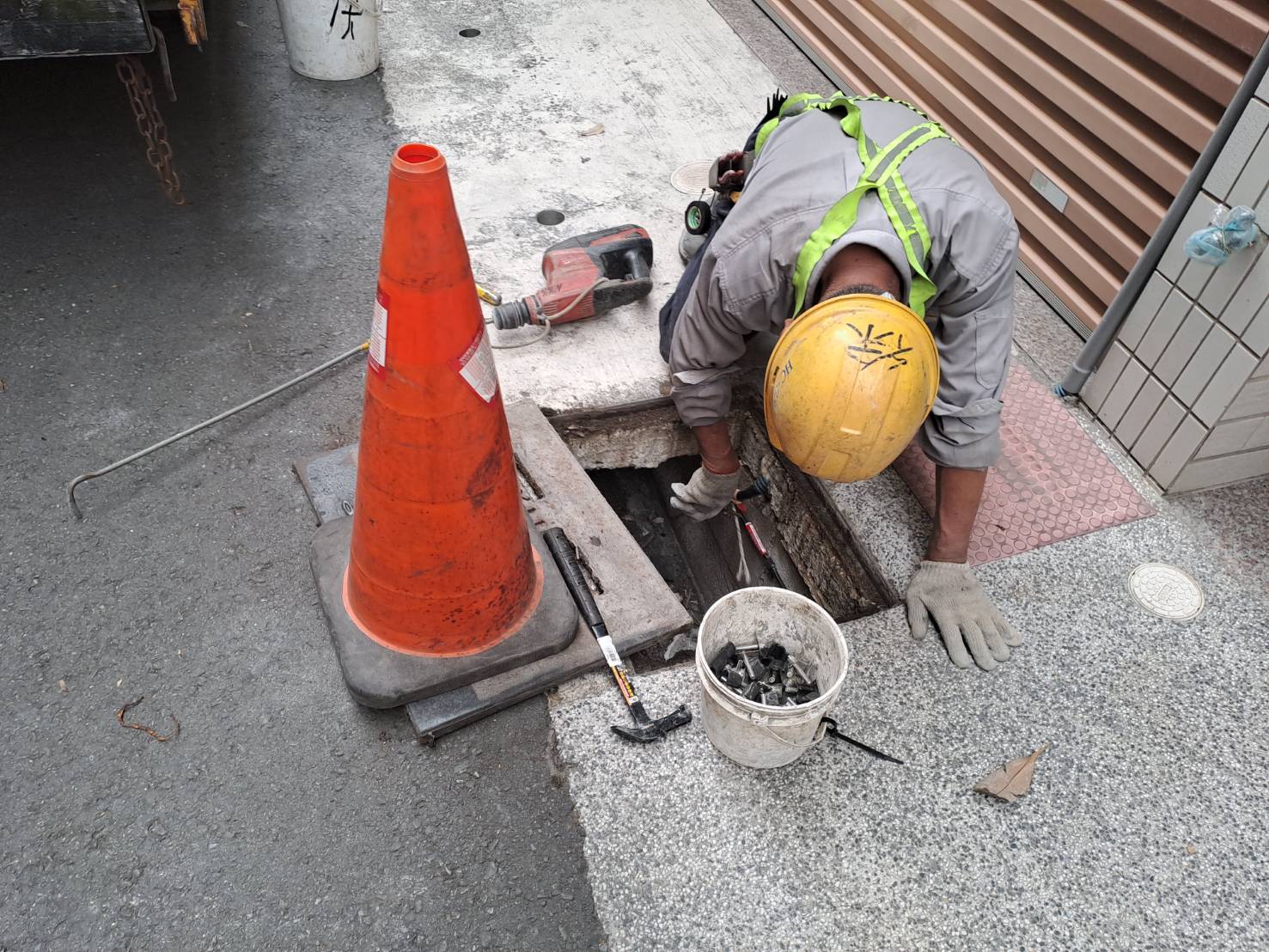 電話線路佈放作業3