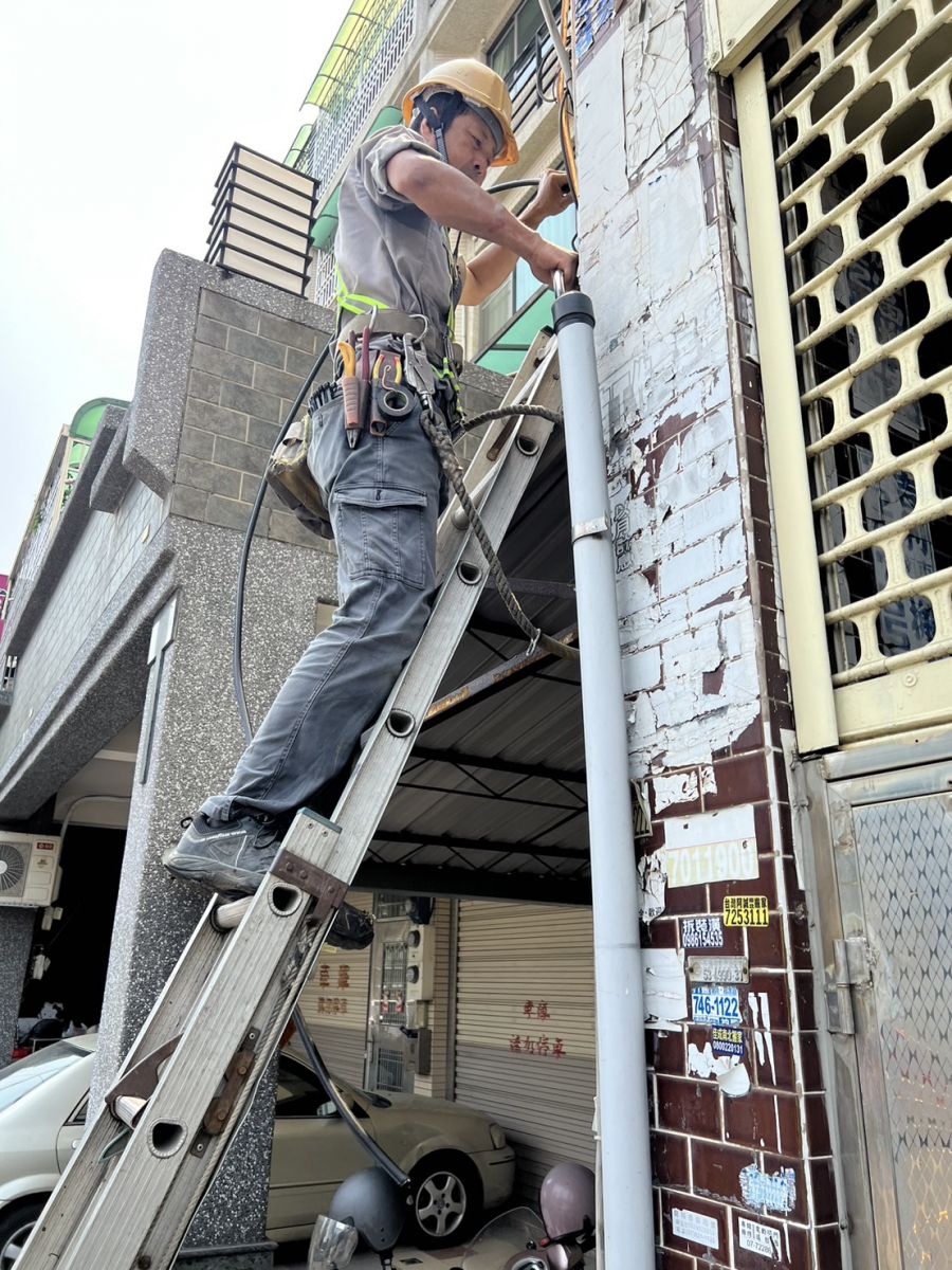 電話線路佈放作業2