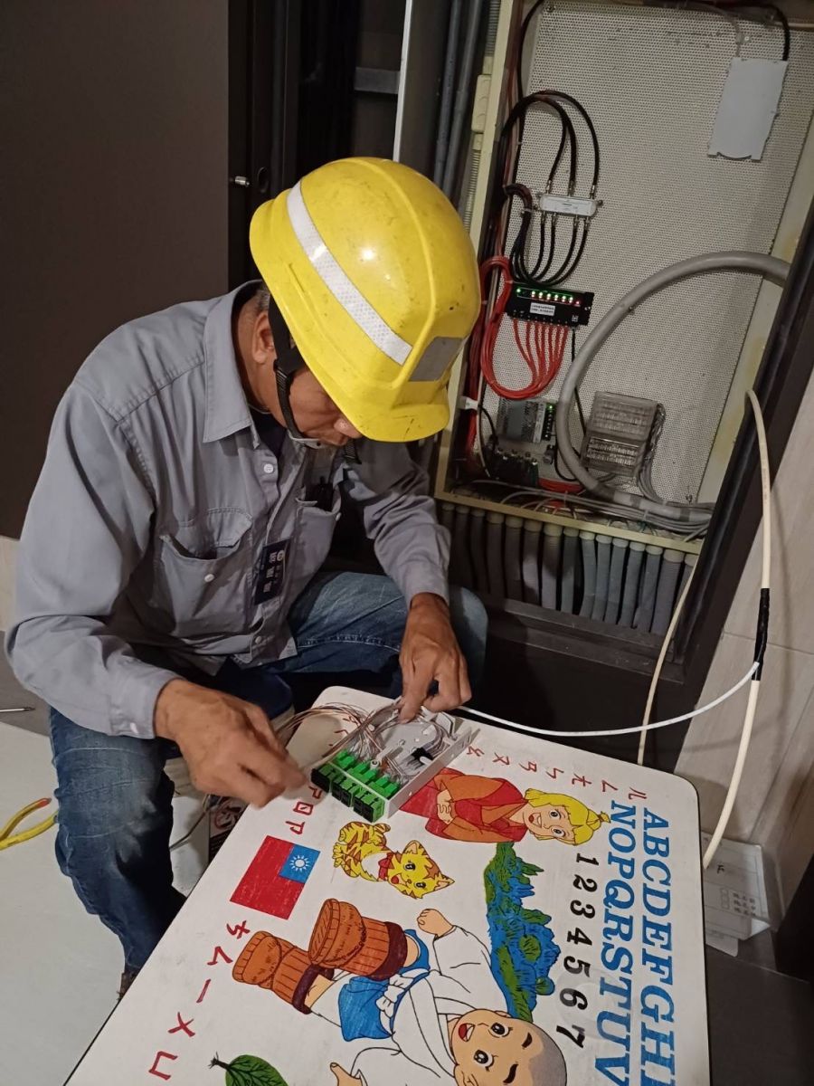 電話線路佈放作業2
